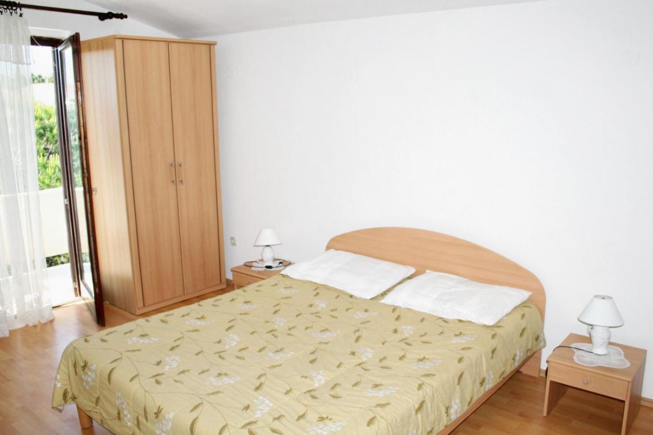 Apartments By The Sea Mandre, Pag - 3084 Kolan Exterior photo