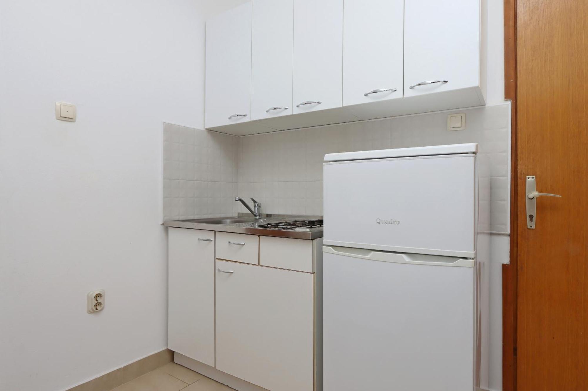 Apartments By The Sea Mandre, Pag - 3084 Kolan Exterior photo