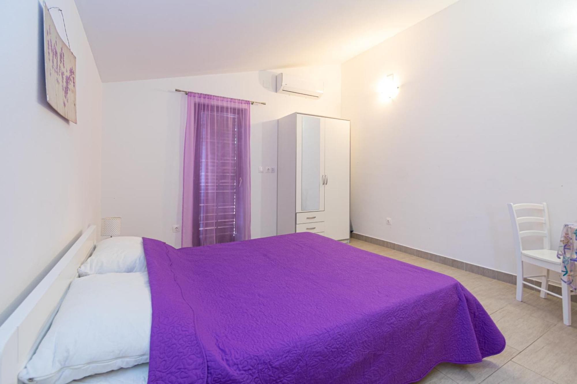 Apartments By The Sea Mandre, Pag - 3084 Kolan Room photo